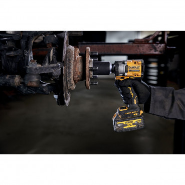 Boulonneuse à chocs Dewalt 1/2" - XR - sans fil - 18 Volts - 5Ah li-ion brushless - jonc de sécurité | DCF921P2G-QW