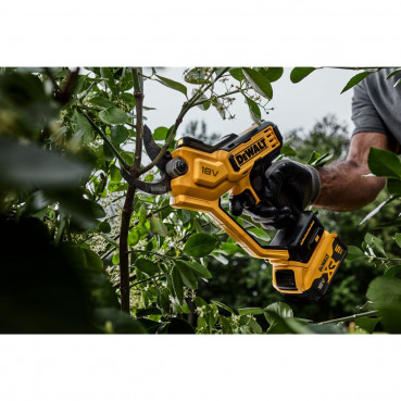 Sécateur électrique sans fil Dewalt 18 Volts pour la taille de fleurs, buissons, branches vignes et arbustes - coupe jusqu’à 38mm - livré avec une batterie 5Ah, et un chargeur | DCMPP568P1-QW