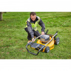 Image du produit : Tondeuse Dewalt double batterie - XR - sans fil - 18 Volts - brushless - 2 batteries Dewalt 5Ah | DCMW564P2-QW