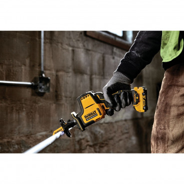 Scie sabre Dewalt compacte - XR - sans fil - 12 Volts - brushless - 2 batteries Dewalt 2Ah | DCS312D2-QW