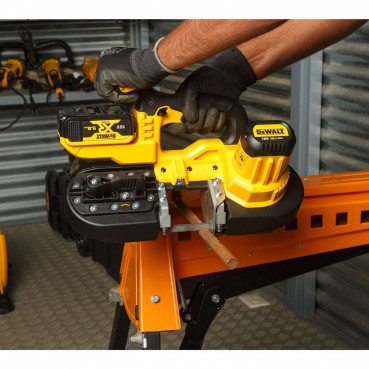 Scie à ruban Dewalt sans fil 18 Volts XR lithium compacte et portative - livé nu sans chargeur ni batteries | DCS371N-XJ