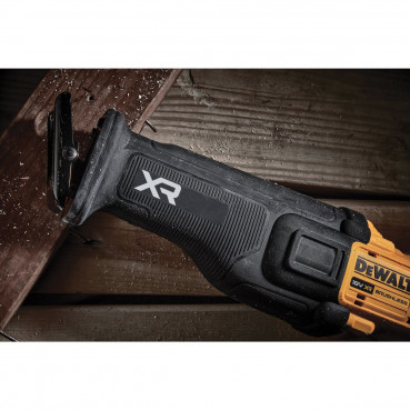 Scie sabre Dewalt - XR - sans fil - 18 Volts - advantage - sans batterie ni chargeur | DCS386NT-XJ