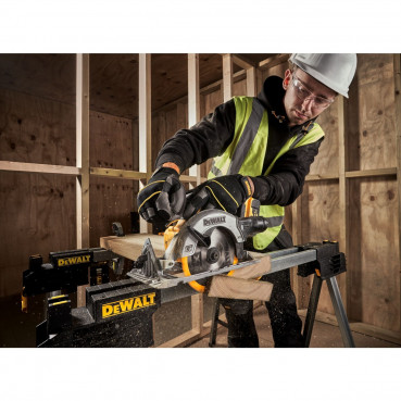 Scie circulaire Dewalt 165mm - XR - sans fil - 18 Volts - 2 batteries Dewalt 5Ah | DCS565P2-QW