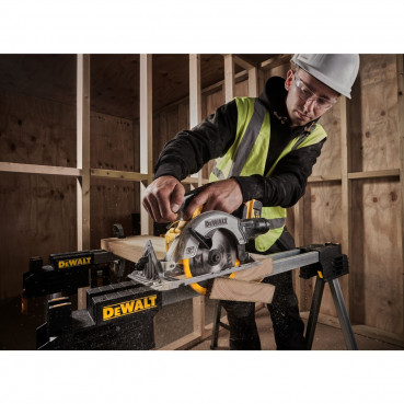 Scie circulaire Dewalt 165mm - XR - sans fil - 18 Volts - 2 batteries Dewalt 5Ah | DCS565P2-QW