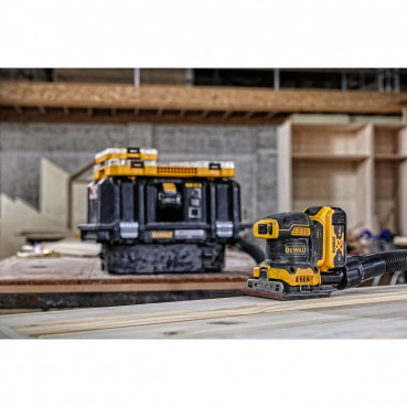 Ponceuse Dewalt 1/4 de feuille - XR - sans fil - 18 Volts - brushless - 2 batteries Dewalt 5Ah | DCW200P2-QW