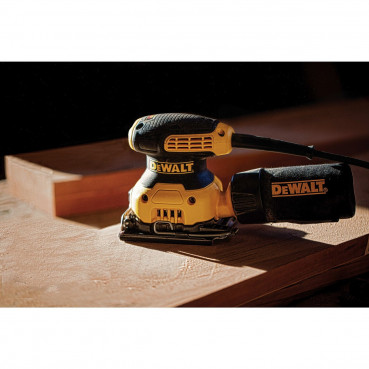 Ponceuse vibrante Dewalt 1/4 de feuille 230 Watts | DWE6411-QS