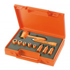 Image du produit : Coffret outillage électricien Facom avec cliquet isolé 1/4", douille isolées 1/4" et rallonge isolée 1/4", coffret de 10 outils 1/4" - isolés 1000 Volts série VSE | R.400AVSE