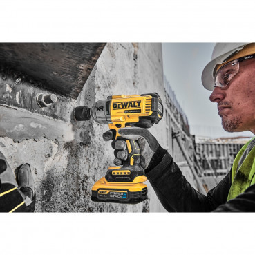 Boulonneuse Dewalt 1/2” - XR - sans fil - 18 Volts - 5Ah li-ion brushless 1396 nm – jonc de sécurité - powerstack | DCF900H2T-QW