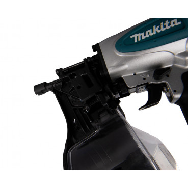 Cloueur pneumatique 8,3 bar - MAKITA AF635