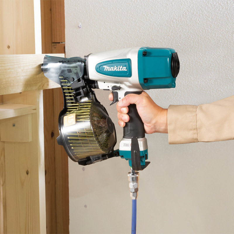 MAKITA Cloueur pneumatique 15 à 50mm - AF506