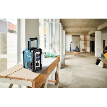 Radio de chantier Makita LXT / 230 V 12 à 18 Volts - sans fil Lithium (Li-Ion) / 230 V - (Produit seul) - IP 64 - poids 4,6kg | DMR110N